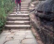 В парке трахает свою жену китаянку